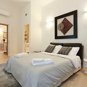 Apartment Opera 19 Luxury